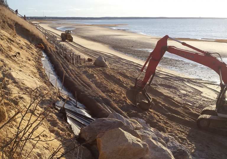 The Design Of Coastal Revetments, Seawalls, And Bulkheads