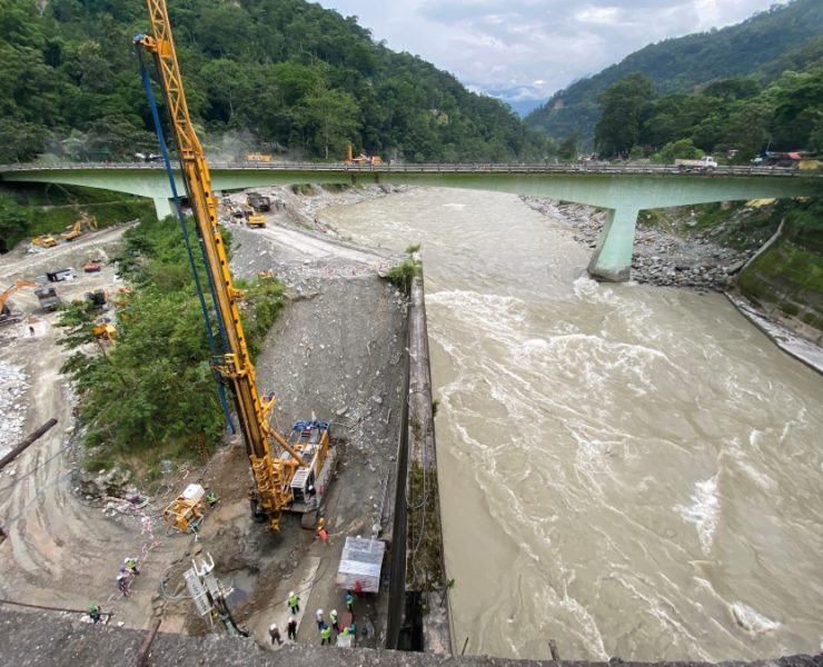 Bauer is carrying out the specialist foundation engineering work for the Teesta VI Hydro Electric project in the Indian state of Sikkim.