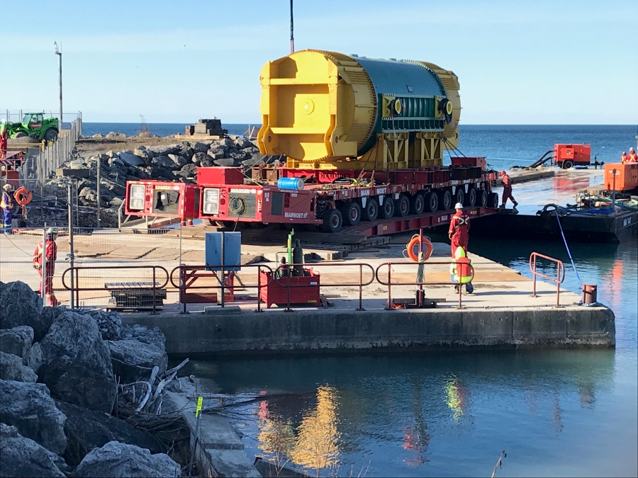 Stator load-in via barge provides well-grounded solution