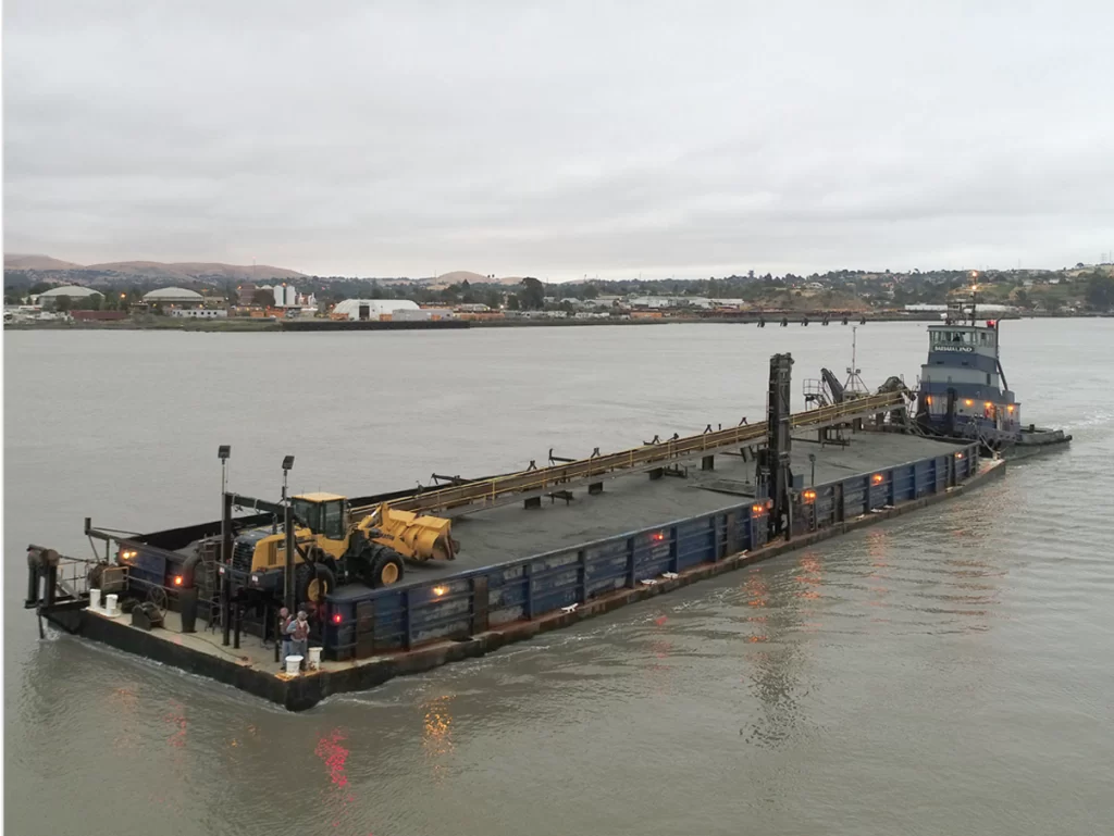 Modern marine logistics integrates digital tracking, vessel monitoring, and predictive weather analysis to anticipate disruptions before they occur. This technology-driven approach helps construction teams maintain productivity even in unpredictable marine environments. Photo Credit: Lind Marine