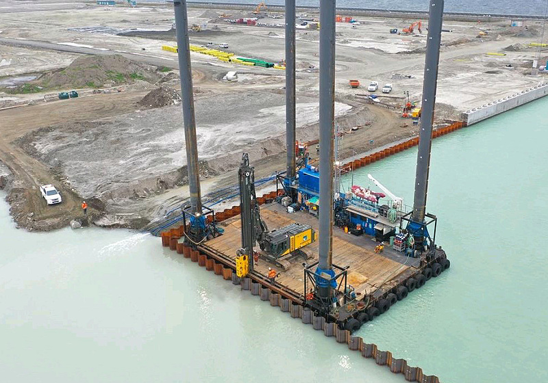 Proper scheduling is critical because idle rental equipment increases project costs immediately. Aligning equipment arrival with actual foundation work ensures higher utilization and better productivity. Photo Credit: Hammer & Steel Global, LLC