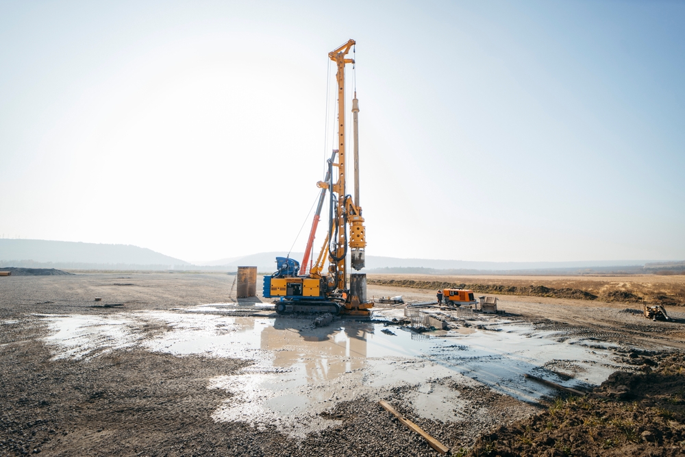 In large-scale foundation drilling, every detail matters—from the rig setup to lubricant selection. A well-maintained system ensures longer uptime, reduced maintenance costs, and superior productivity on site.