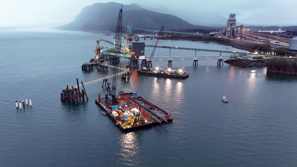 Contractors with in-house marine equipment and engineering support can better control schedules and quality. This reduces reliance on subcontractors and improves coordination across complex project phases. Photo Credit: Pacific Pile & Marine