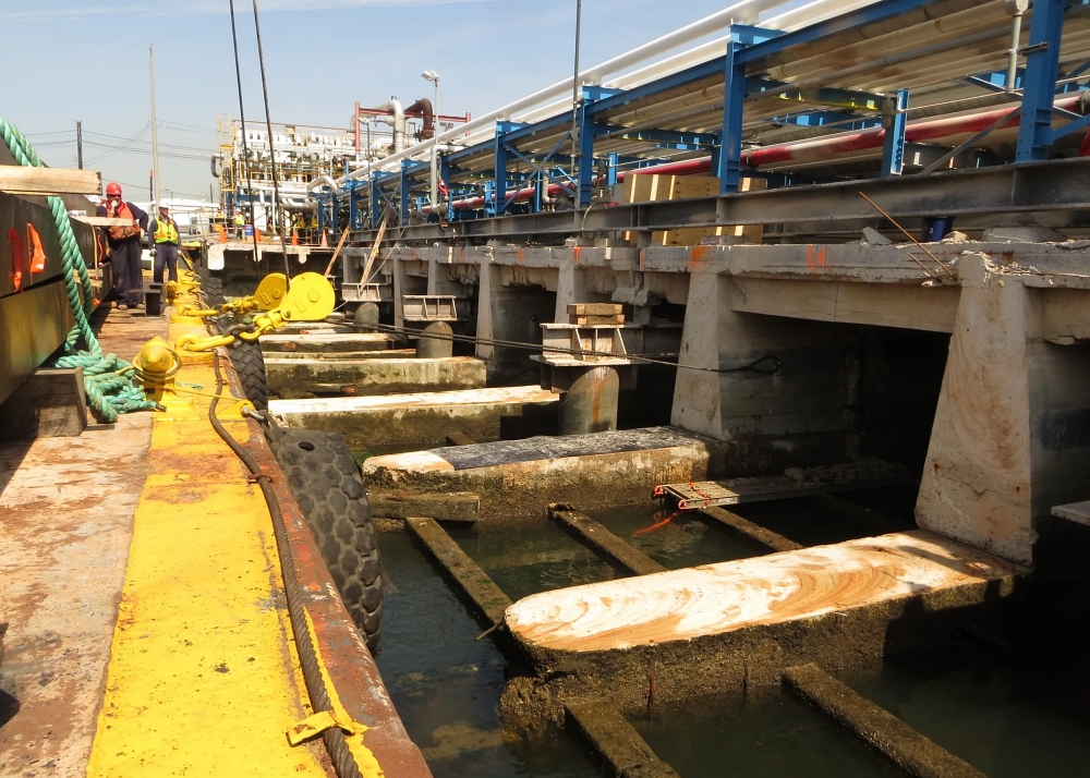 Wire sawing uses a continuous diamond-embedded cable to cut through reinforced concrete and steel without impact forces. This makes it ideal for marine deconstruction projects where vibration control is critical. Photo Credit: Cutting Technologies, Inc.