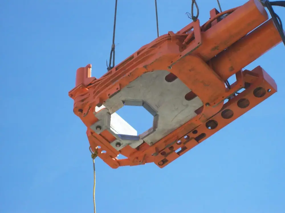 Pile cutting allows removal of marine structures without the need for divers, which improves safety and reduces operational risk. Many modern cutting systems are designed to operate above and below the waterline while maintaining precise control over cut depth and alignment. Photo Credit: Coastal Pile Cutters International LLC