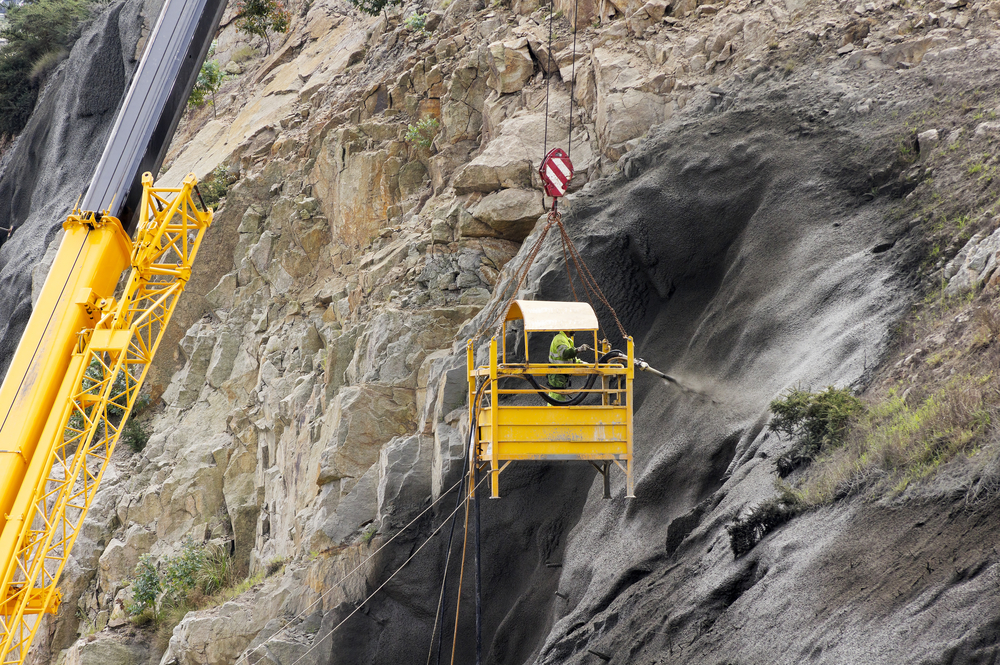 Properly applied shotcrete can extend the service life of coastal retaining structures by restoring cover over reinforcement and rebuilding eroded sections. Performance depends heavily on surface preparation, material consistency, and controlled pumping output.