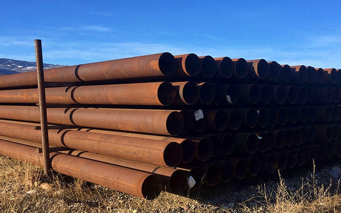 The decision between new and used steel pipe depends on structural demands, environmental exposure and lifecycle cost. Evaluating load requirements and timeline constraints helps contractors choose the most efficient option for their piling projects. Photo Credit: Challenger Pipe & Steel, LLC