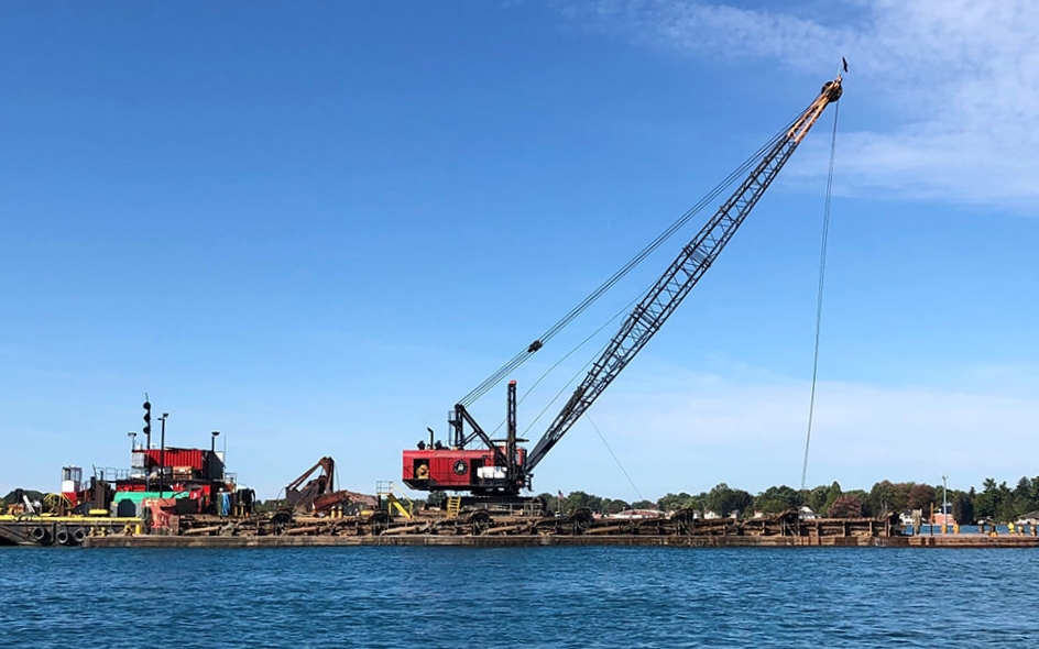 Sediment plumes created during dredging can affect light penetration and dissolved oxygen levels in nearby waters. Managing plume behavior is essential to protecting sensitive aquatic habitats and species. Photo Credit: Ryba Marine Construction Co.
