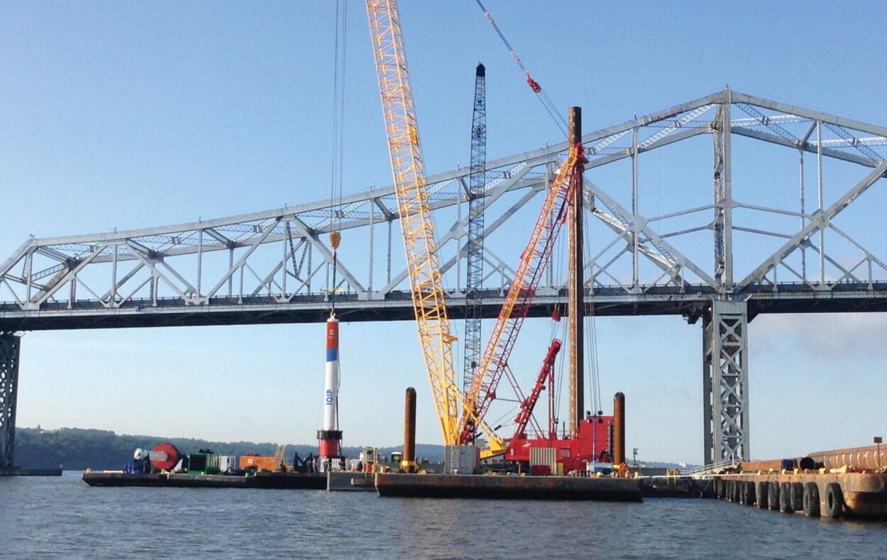 Multi angle pile driving allows engineers to transfer lateral forces into axial loads, reducing bending stress on foundation elements. This improves long-term stability in marine and bridge structures exposed to wind, current, and traffic loads. Photo Credit: IQIP