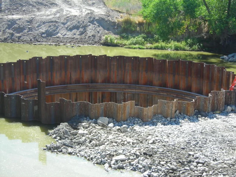 Section modulus and strength-to-weight ratio are key factors in evaluating sheet pile efficiency. Profiles with higher efficiency ratios can achieve required wall performance with fewer piles and lower steel tonnage. Photo Credit: Sheet-Pile LLC