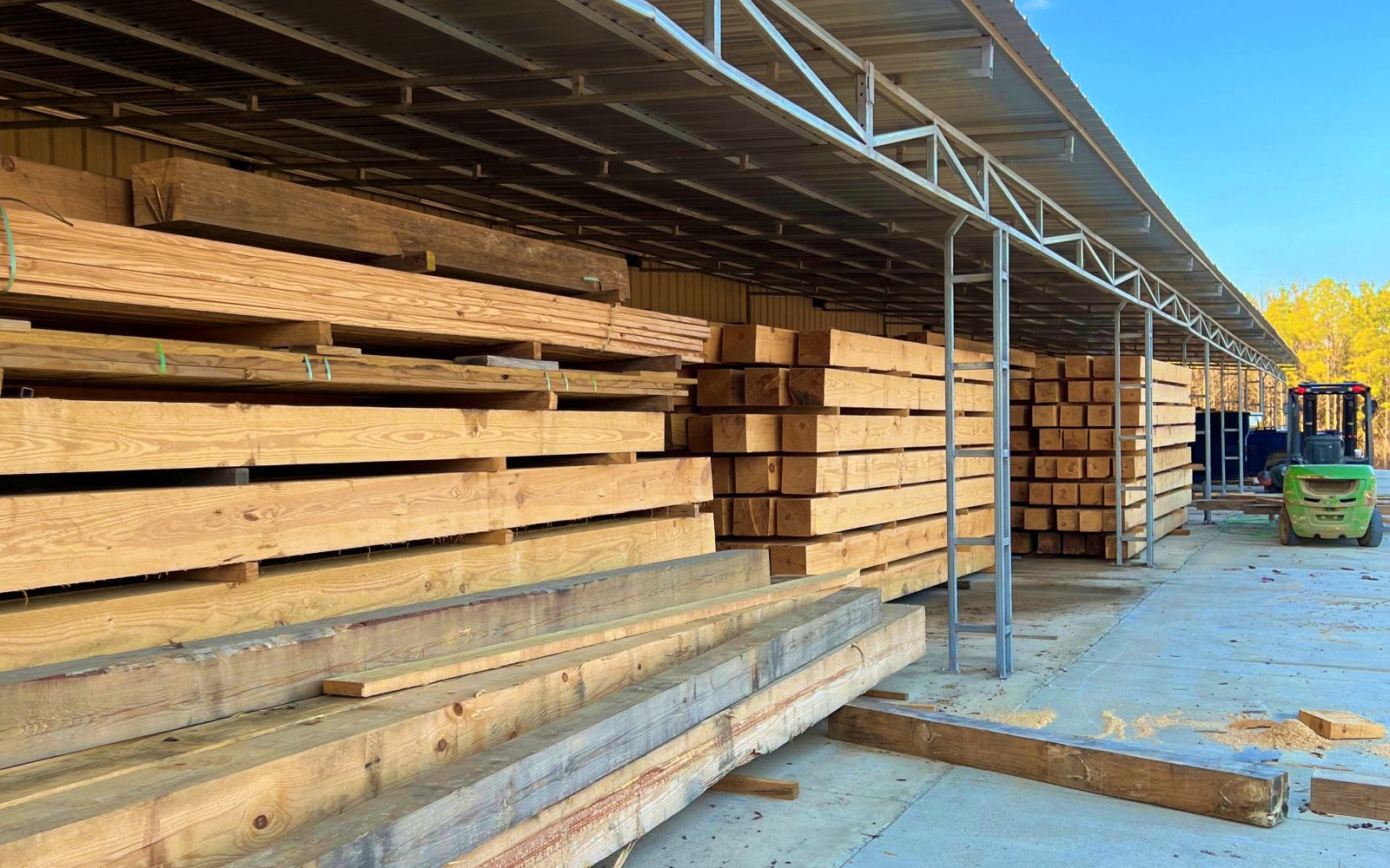 AWPA UC4B-rated lumber is commonly used for docks, bulkheads, and access mats exposed to high moisture and decay risk. The lumber used in these applications must meet minimum preservative retention levels to slow rot and biological degradation. Photo Credit: Clear Creek Wood Products
