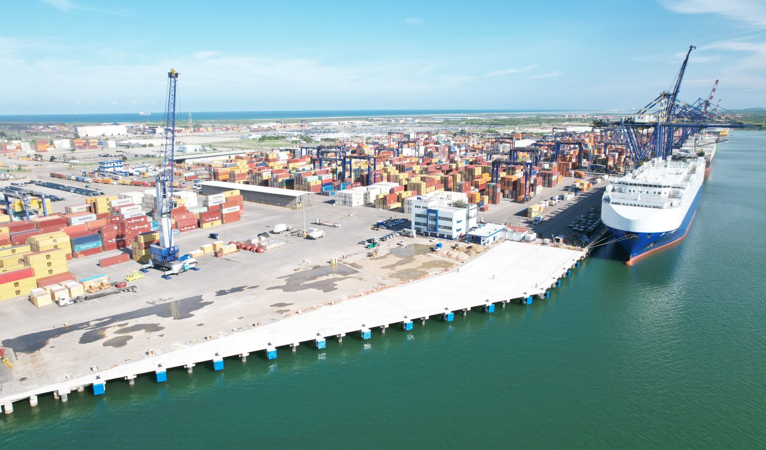 Altamira Port Expands Dock with ShibataFenderTeam Systems - Pile Buck