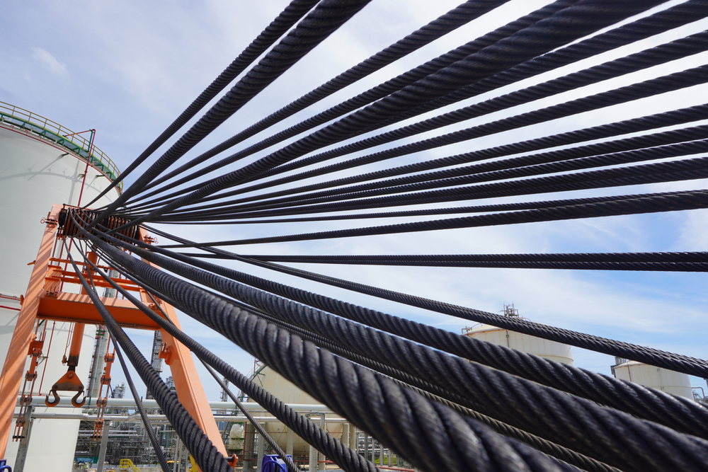 Cyclic loading combined with vessel motion increases fatigue stress in crane wire ropes used over water. Fatigue-related wire breaks often develop in high-bend zones such as sheaves and drums. Photo Credit: Bilco Wire Rope & Supply Co