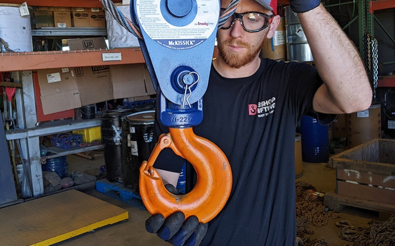 Uneven connection geometry can create unbalanced load paths that contribute to twisting during a lift. Properly matched hardware improves force distribution and reduces stress on below-the-hook components. Photo Credit: Bishop Lifting