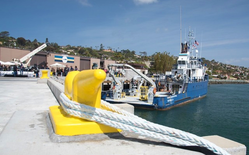 Strong currents apply continuous drag forces to a vessel’s hull, creating sustained tension in mooring lines rather than short-term peak loads. This sustained loading can accelerate fatigue and reduce the service life of mooring components. Photo Credit: Marine Structures